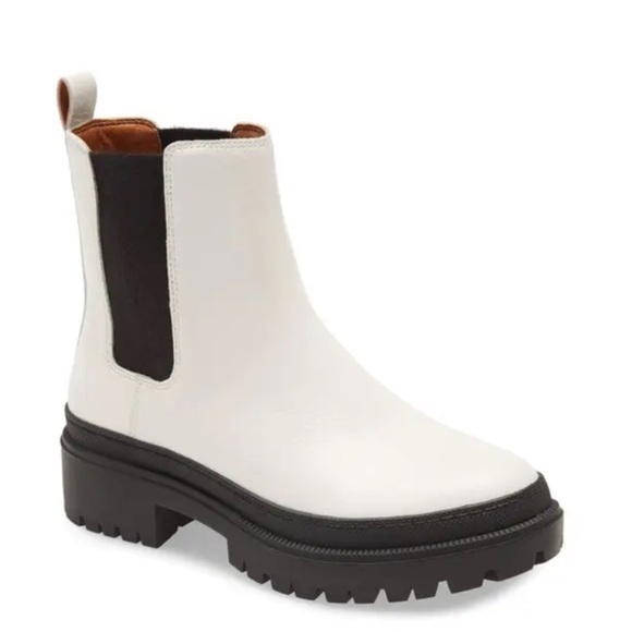 NWOT Lucky Brand Women's White Ellerey Lug Sole Leather Bootie size 10 - Picture 1 of 12